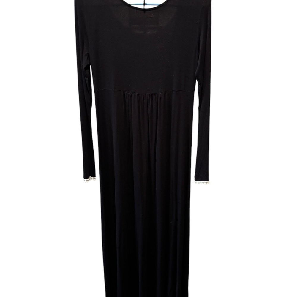 Sarah Spencer Intimates Black Nightgown - Picture 2 of 3